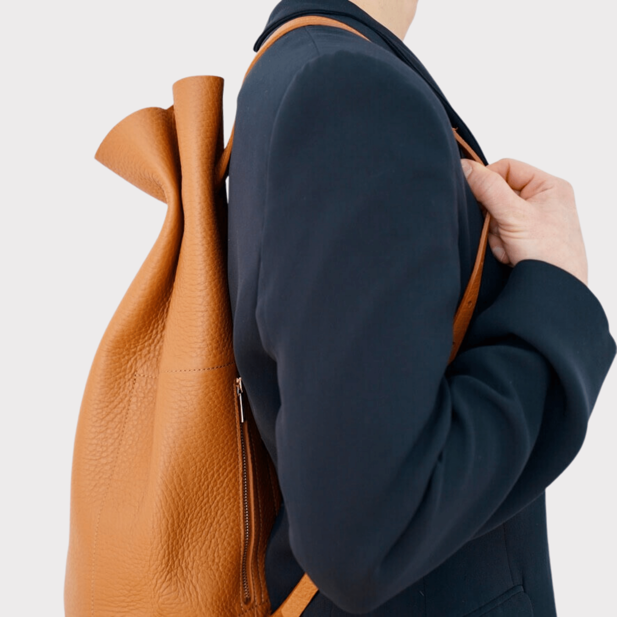 runder Cognac farbener Lederrucksack, Echtleder, Echt Leder Rucksack, Designer Rucksack Damen Cognac, Designer Rucksack für Damen, Leder Rucksack diebstahlsicher, Backpack cognac leather, genuine Leather