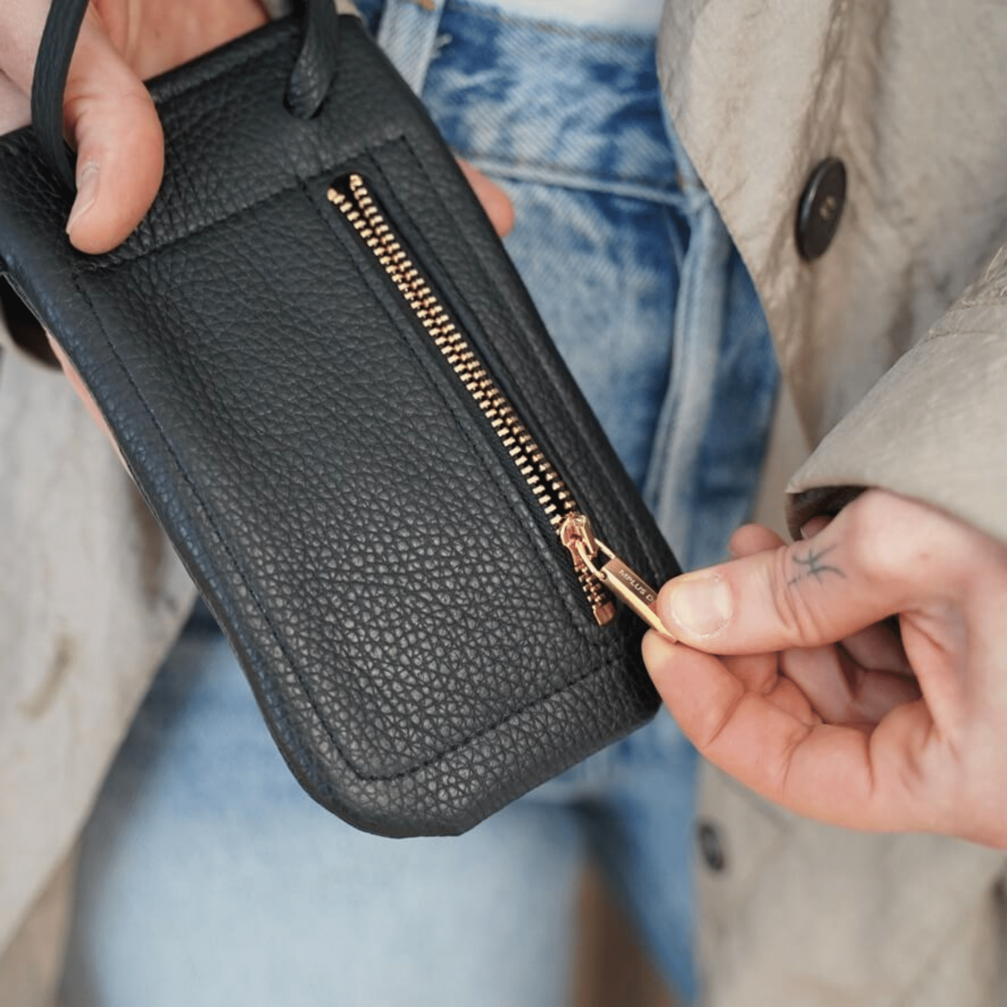 Phone bag Schwarzes Leder, Handytasche zum umhängen, Handy Tasche klein, Mini Tasche Echt Leder, Telefontasche mit Geld und Kartenfach, Handytasche mit Geldfach, Echtleder Tasche klein, Schwarzes Leder, Premium Ledertasche, Designer Handy Tasche schwarzes Leder, Black Phone bag with wallet