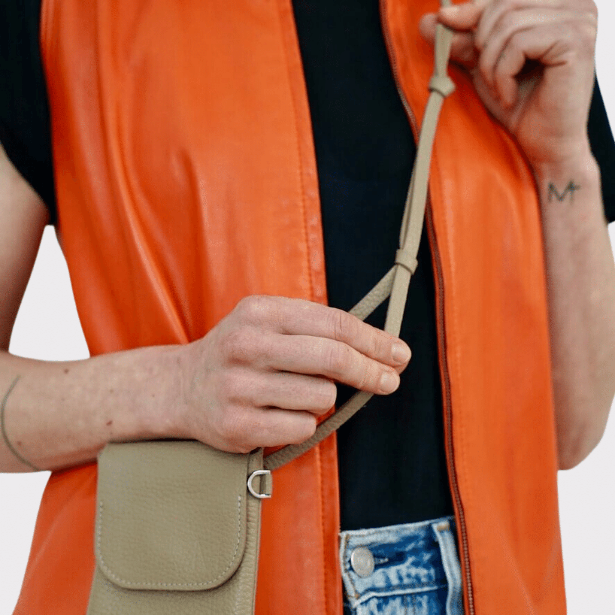 Phone bag Taupe Leder, Handytasche zum umhängen, Handy Tasche klein, Mini Tasche Echt Leder, Telefontasche mit Geld und Kartenfach, Handytasche mit Geldfach, Echtleder Tasche klein, Taupe Leder, Premium Ledertasche, Designer Handy Tasche Taupe Leder, Taupe Phone bag with wallet