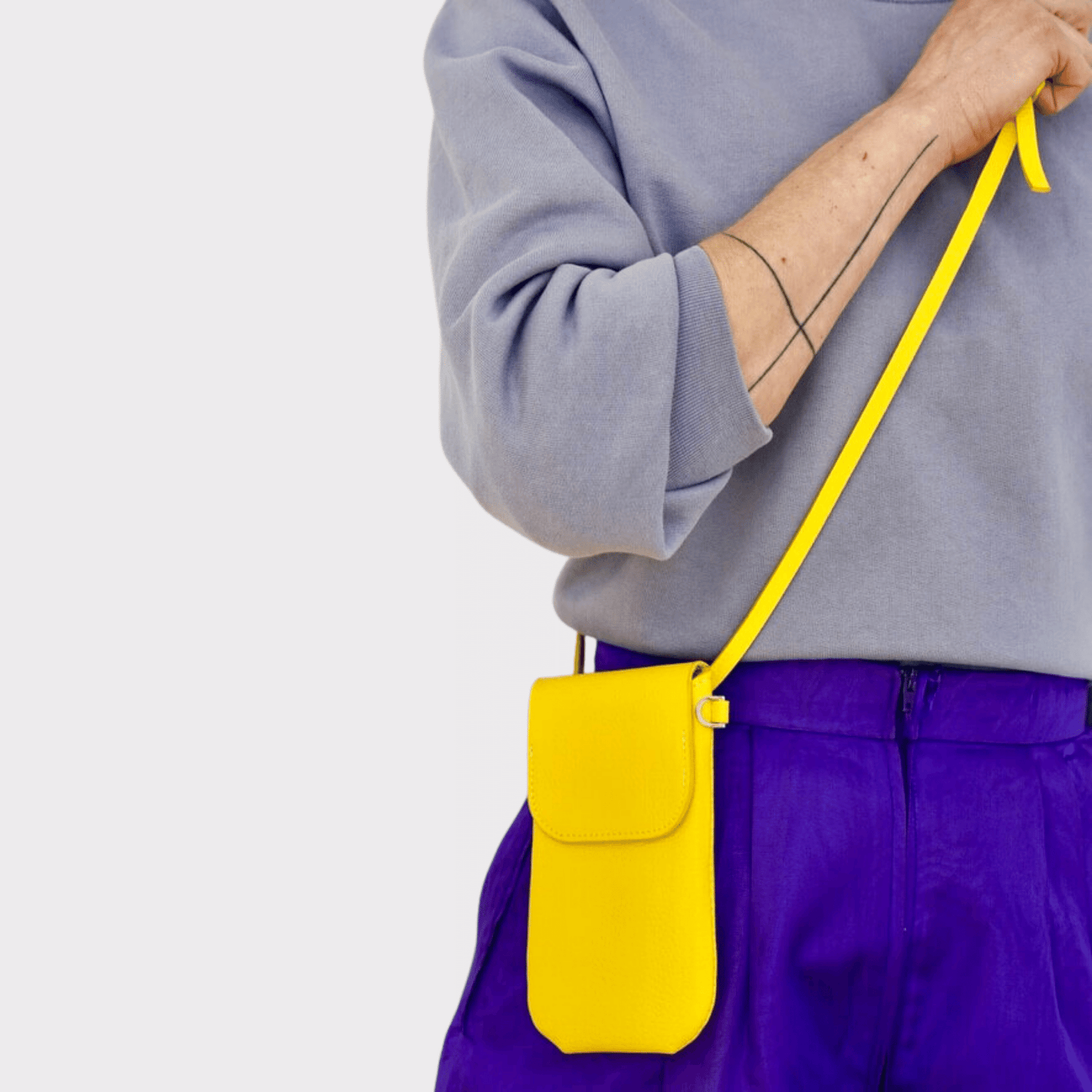 Phone bag Gelbes Leder, Handytasche zum umhängen, Handy Tasche klein, Mini Tasche Echt Leder, Telefontasche mit Geld und Kartenfach, Handytasche mit Geldfach, Echtleder Tasche klein, Gelbes Leder, Premium Ledertasche, Designer Handy Tasche Gelbes Leder, Yellow Phone bag with wallet