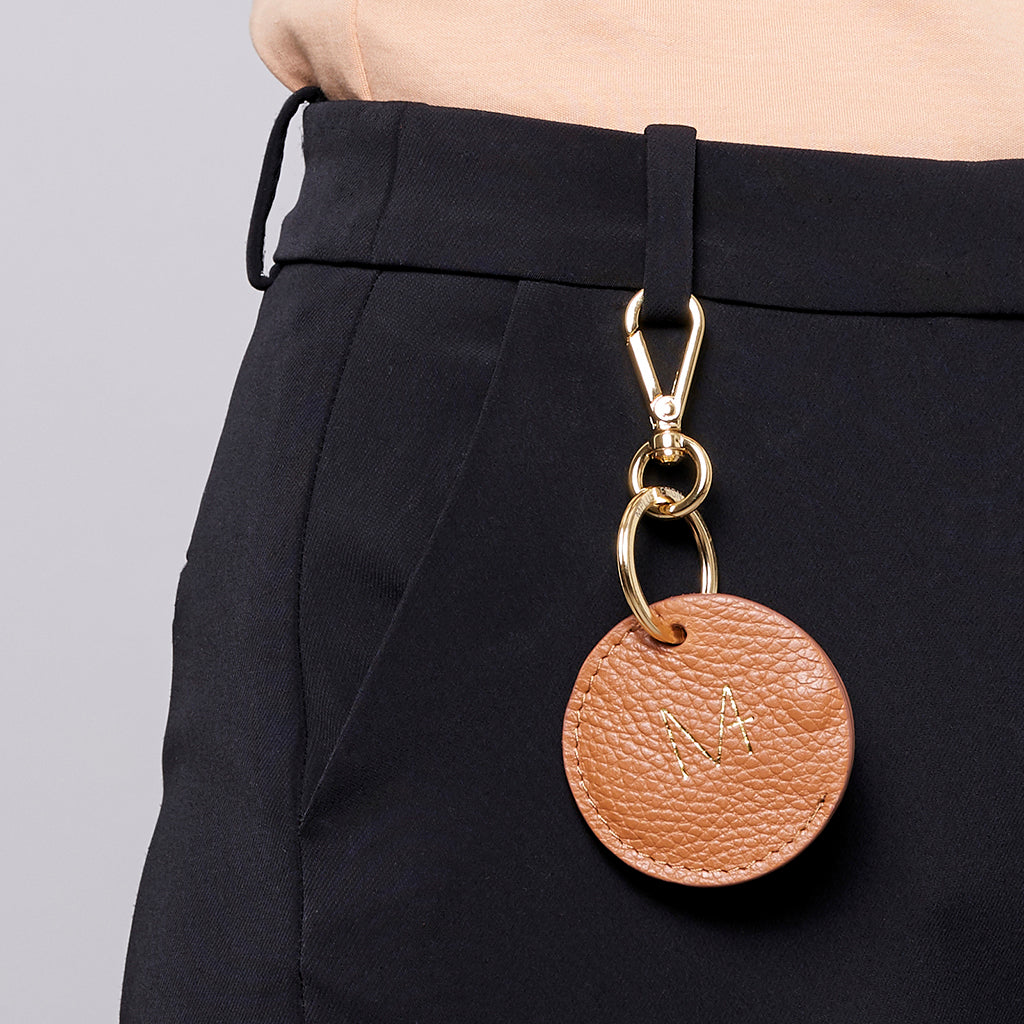 Keyring, Leder Schlüsselanhänger, Mini Geldbeutel, Schlüsselanhänger mit Münzfach, Cognac Farbenes Leder , Lederanhänger für Apple AirTag, Schlüssel tracker Hülle