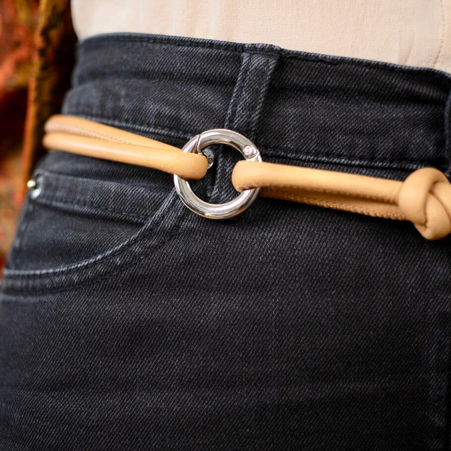rundgesäumtes Nappa Lederband mit Schnappring