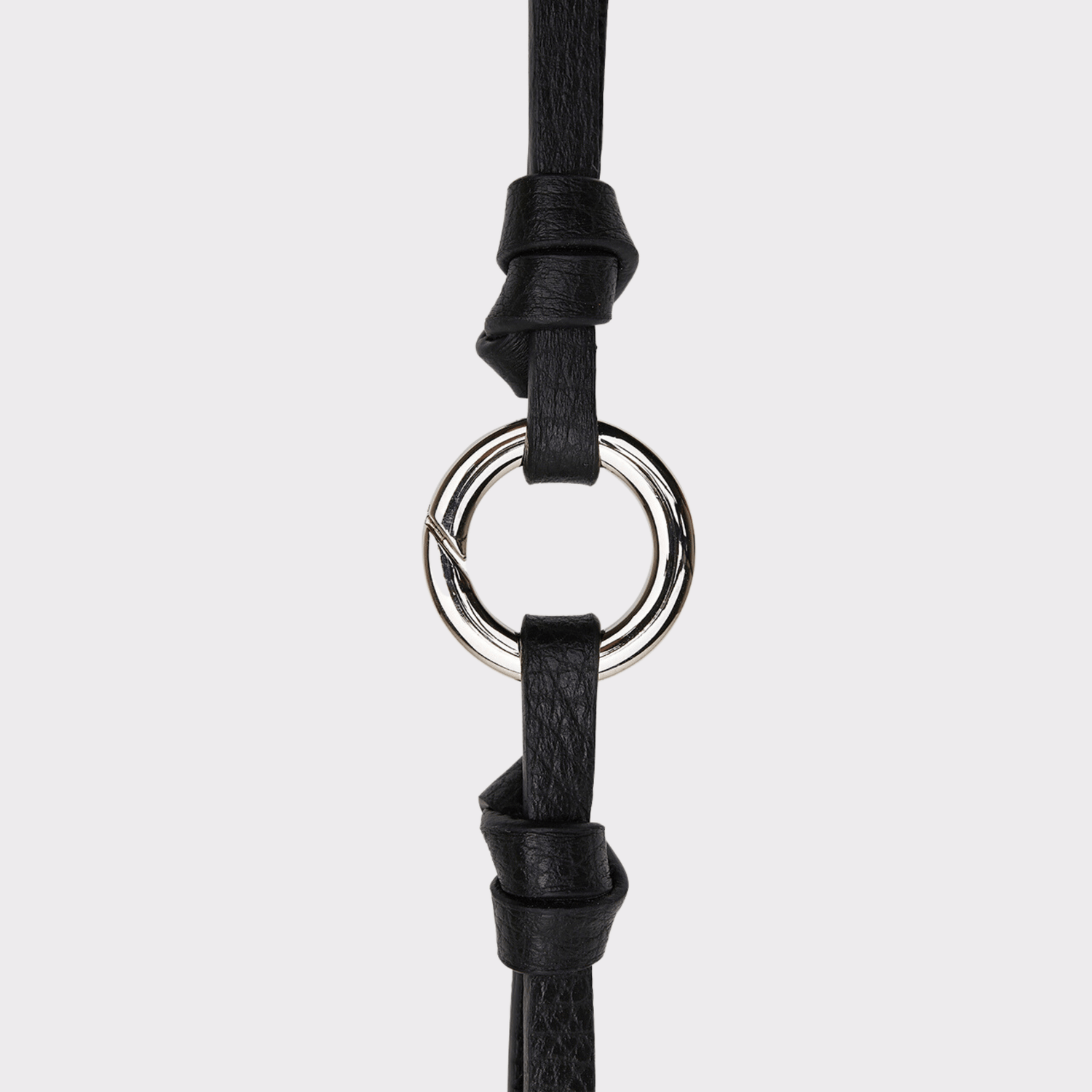 Schwarze Leder Belt Bag mit Schnappring – MPLUS Design Umhängetasche