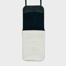 Laden Sie das Bild in den Galerie-Viewer, Belt bag Schwarz + Weißes echt Leder, Handytasche zum umhängen Leder, Gürteltasche Schwarz + Weiß Leder, Umhängetasche, flache Minitasche, Ausgehtasche aus Echtleder, Gürteltasche zum umhängen, Telefontasche, Telefon Tasche zum umhängen, Telefontasche Gürtel, Belt bag Black + White leather, Phone bag fits every size
