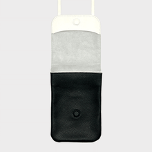 Laden Sie das Bild in den Galerie-Viewer, Belt bag Schwarz + Weißes echt Leder, Handytasche zum umhängen Leder, Gürteltasche Schwarz + Weiß Leder, Umhängetasche, flache Minitasche, Ausgehtasche aus Echtleder, Gürteltasche zum umhängen, Telefontasche, Telefon Tasche zum umhängen, Telefontasche Gürtel, Belt bag Black + White leather, Phone bag fits every size
