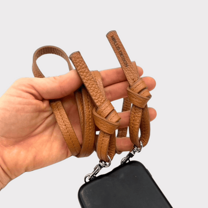 Braunes Leder Handyband - verstellbares Lederband für das Handy - Austauschband Handy - brown Leather String for your phone - Logo gelasert